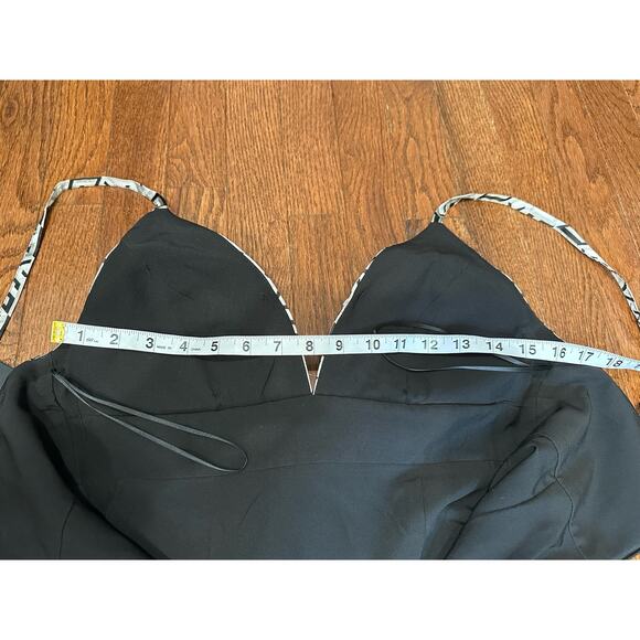 NWT GUESS WOMEN'S Logo G-CUBE SLEEK Satin PLUNGE mini Dress Size 2 Retro No bra - Picture 9 of 15